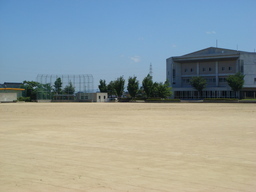 吉江中学校 グラウンド